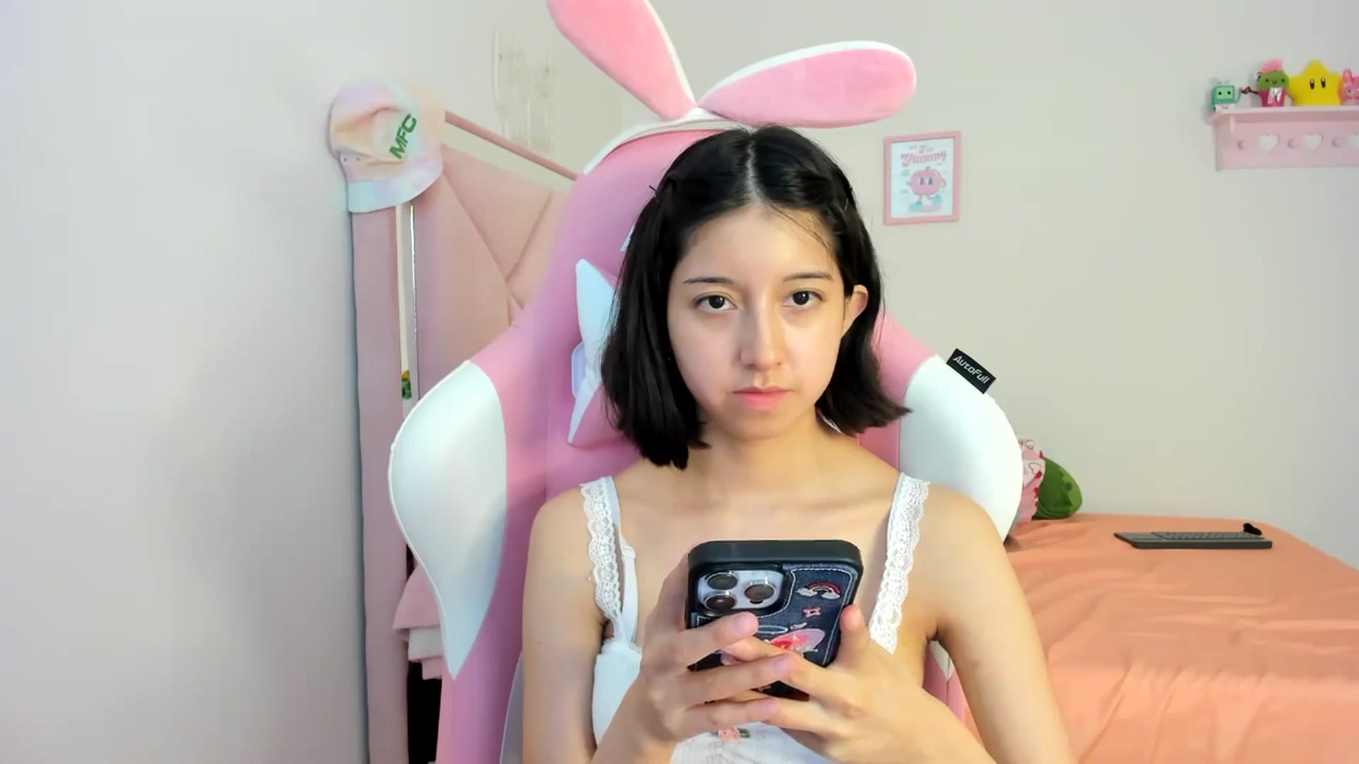 Gallery image thumbnail from Cherrycute666's myfreecams stream on, 07/28/2024, 24:18 image 2 of 20