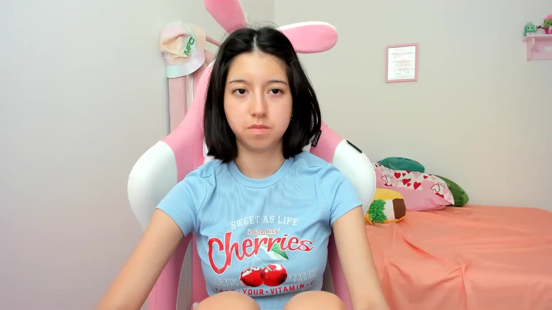 Gallery image thumbnail from Cherrycute666's myfreecams stream on, 07/28/2024, 22:44 image 3 of 20