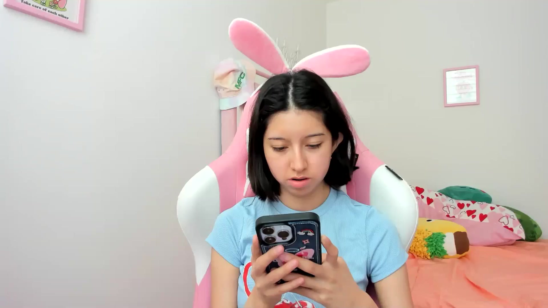 Gallery image thumbnail from Cherrycute666's myfreecams stream on, 07/28/2024, 22:44 image 1 of 20