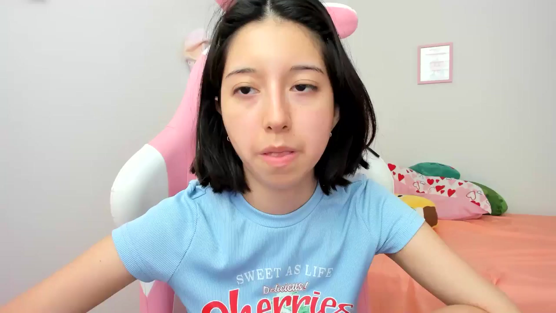 Gallery image thumbnail from Cherrycute666's myfreecams stream on, 07/28/2024, 22:44 image 2 of 20
