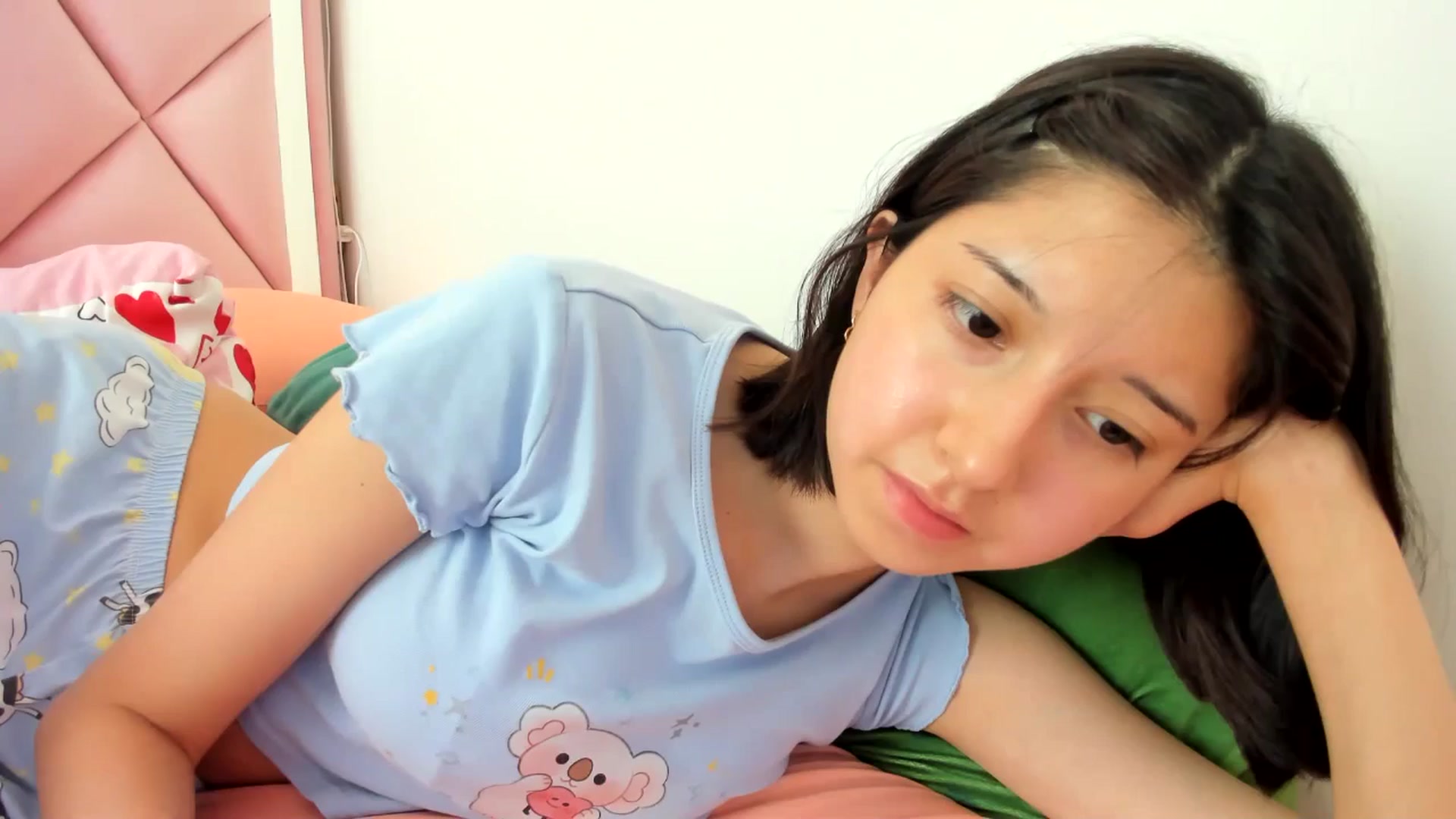 Gallery image thumbnail from Cherrycute666's myfreecams stream on, 07/30/2024, 20:44 image 20 of 20