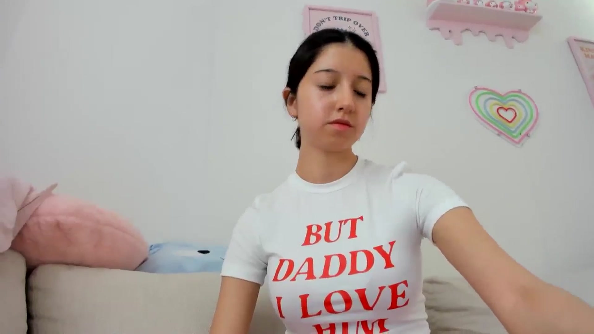 Gallery image thumbnail from Cherrycute666's myfreecams stream on, 07/31/2024, 20:00 image 19 of 20