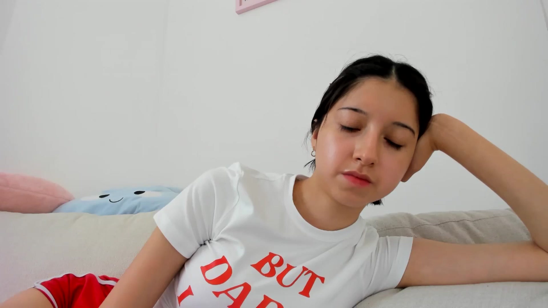 Gallery image thumbnail from Cherrycute666's myfreecams stream on, 07/31/2024, 20:00 image 14 of 20