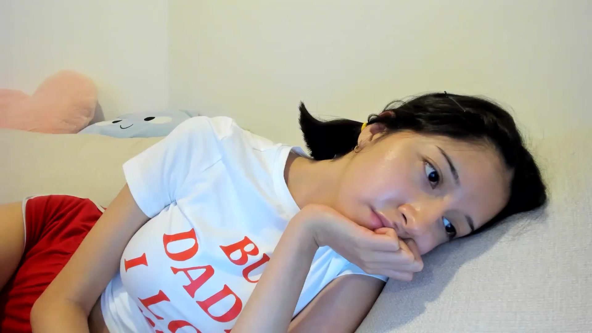 Gallery image thumbnail from Cherrycute666's myfreecams stream on, 08/01/2024, 01:03 image 20 of 20