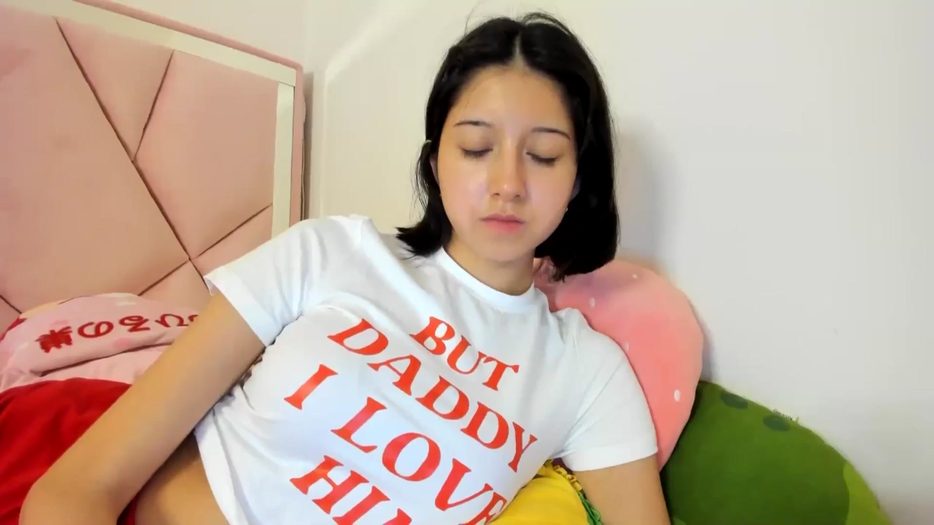 Gallery image thumbnail from Cherrycute666's myfreecams stream on, 08/01/2024, 06:19 image 15 of 20