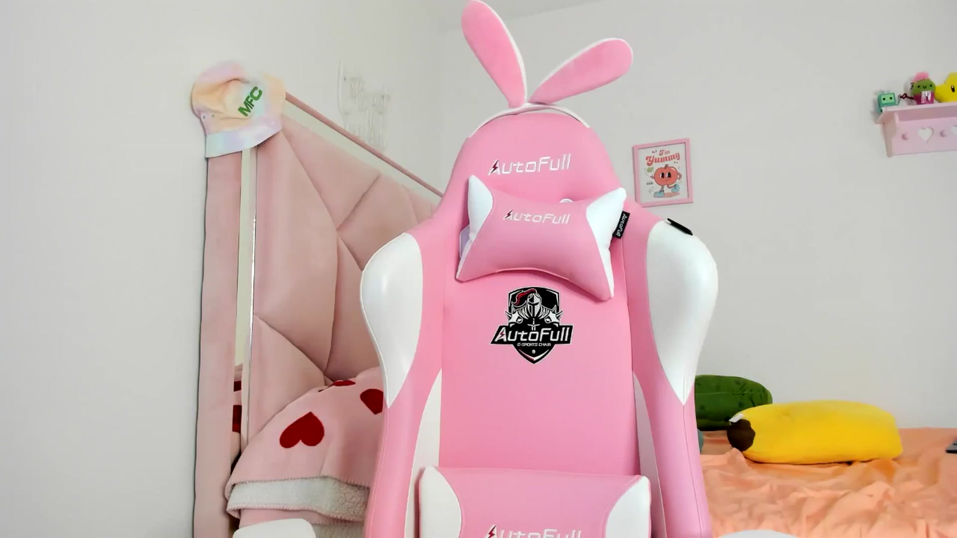 Gallery image thumbnail from Cherrycute666's myfreecams stream on, 08/02/2024, 03:23 image 19 of 20
