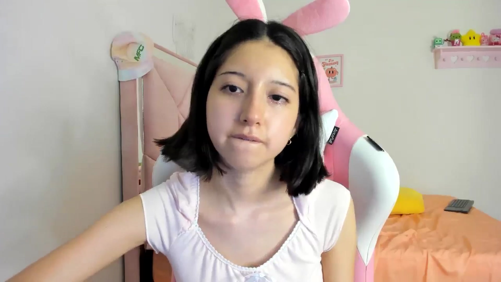 Gallery image thumbnail from Cherrycute666's myfreecams stream on, 08/02/2024, 03:23 image 6 of 20