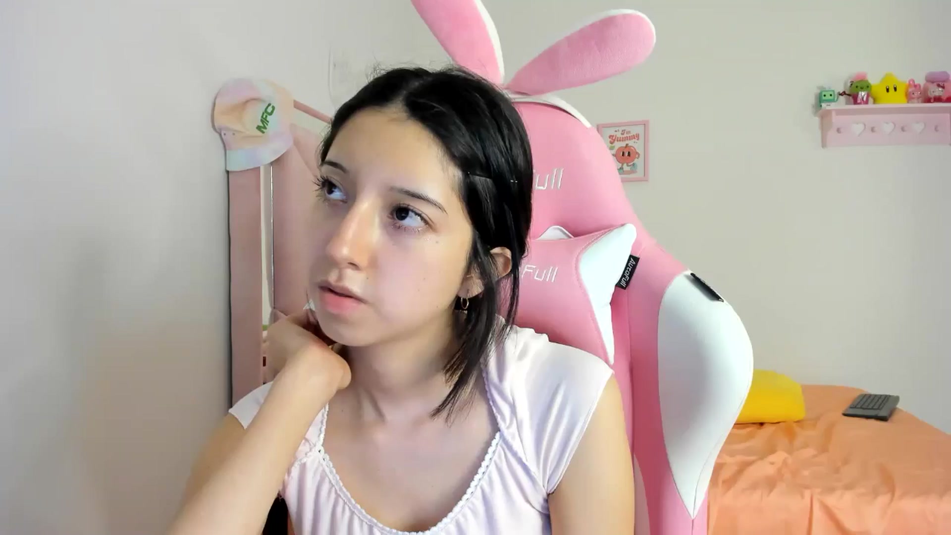 Gallery image thumbnail from Cherrycute666's myfreecams stream on, 08/02/2024, 03:23 image 2 of 20