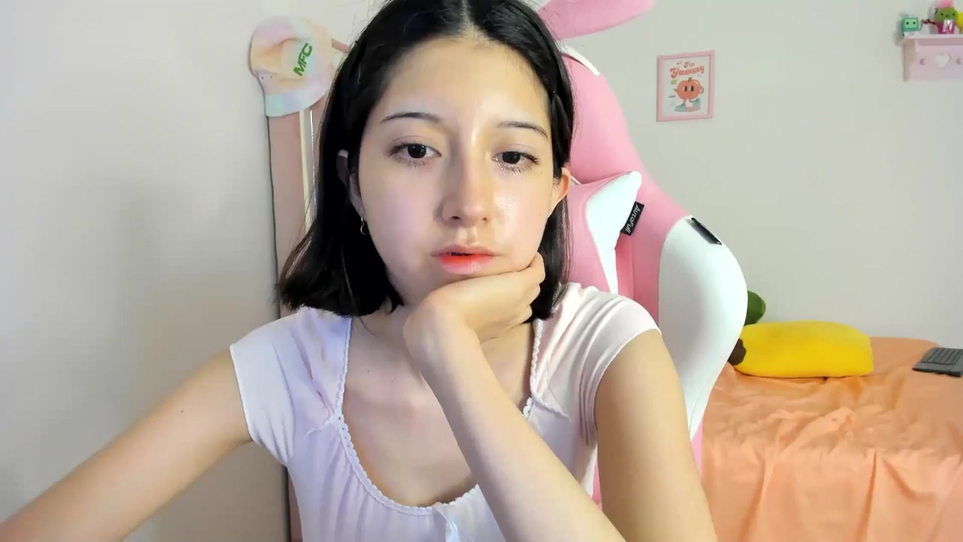Gallery image thumbnail from Cherrycute666's myfreecams stream on, 08/02/2024, 04:00 image 4 of 20