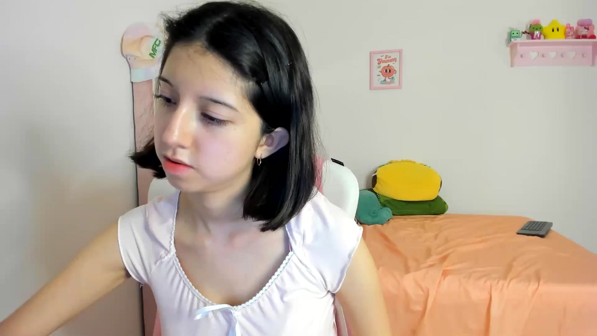 Gallery image thumbnail from Cherrycute666's myfreecams stream on, 08/02/2024, 05:39 image 15 of 20