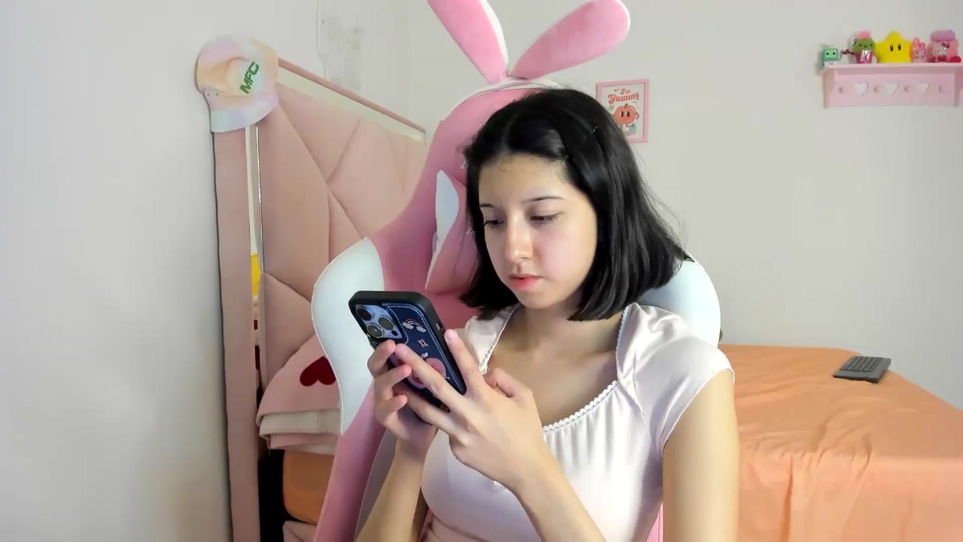 Gallery image thumbnail from Cherrycute666's myfreecams stream on, 08/02/2024, 05:39 image 19 of 20