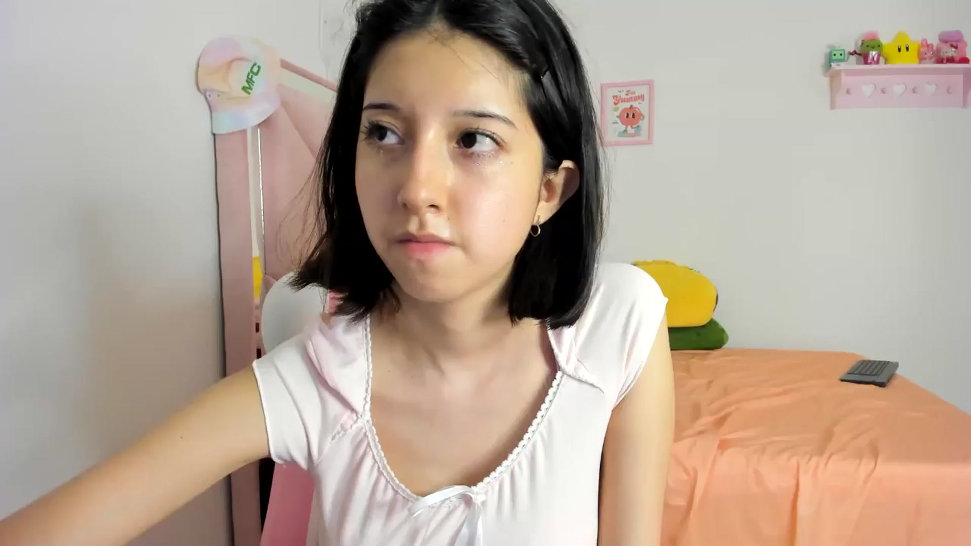 Gallery image thumbnail from Cherrycute666's myfreecams stream on, 08/02/2024, 05:39 image 10 of 20