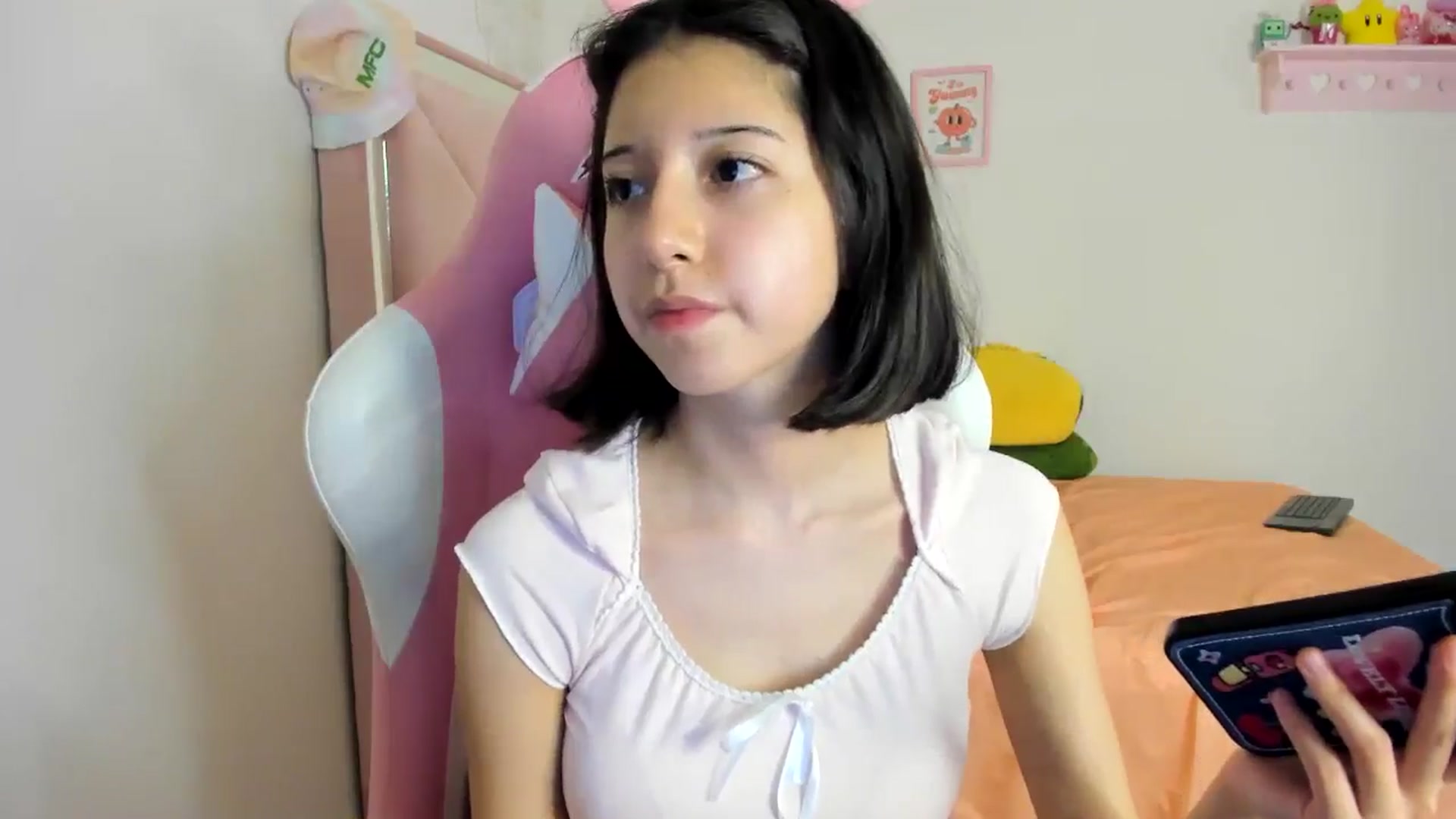 Gallery image thumbnail from Cherrycute666's myfreecams stream on, 08/02/2024, 06:19 image 6 of 20