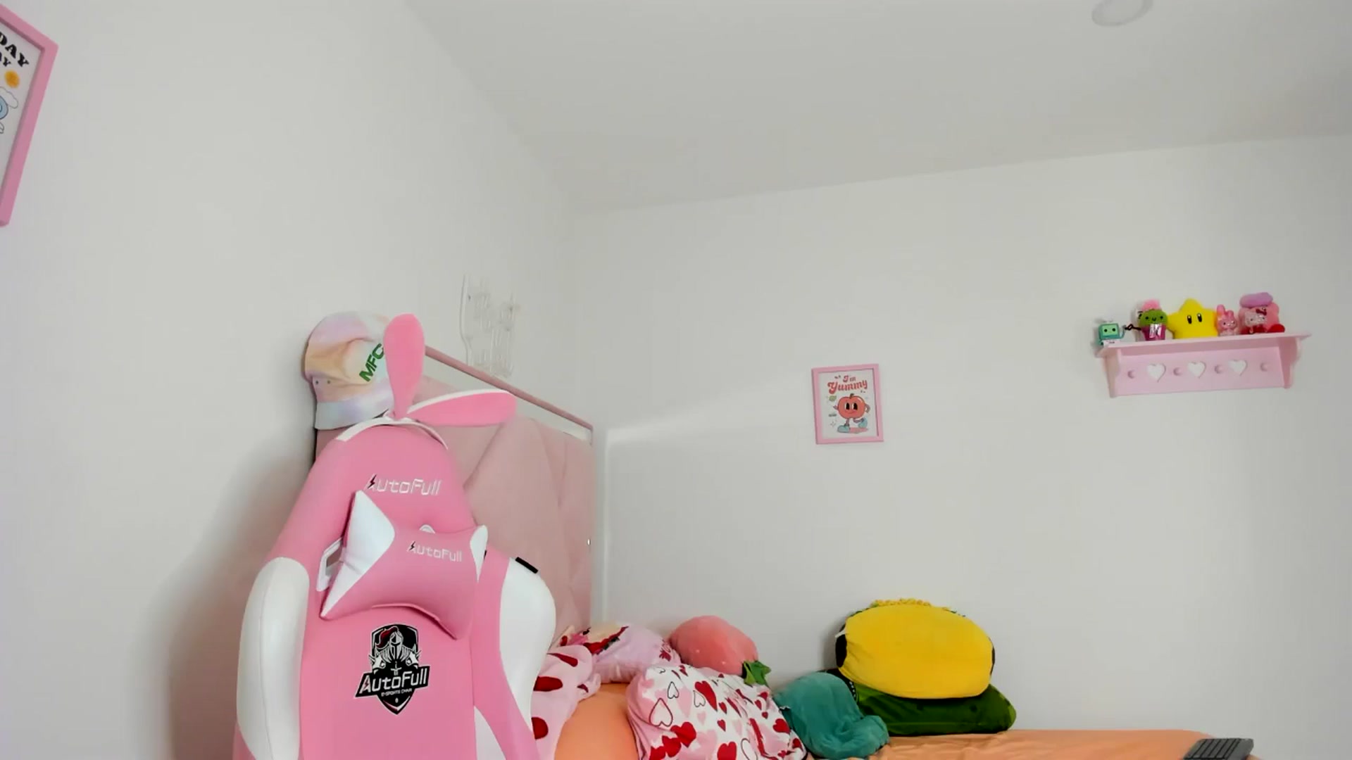 Gallery image thumbnail from Cherrycute666's myfreecams stream on, 08/02/2024, 08:04 image 1 of 20