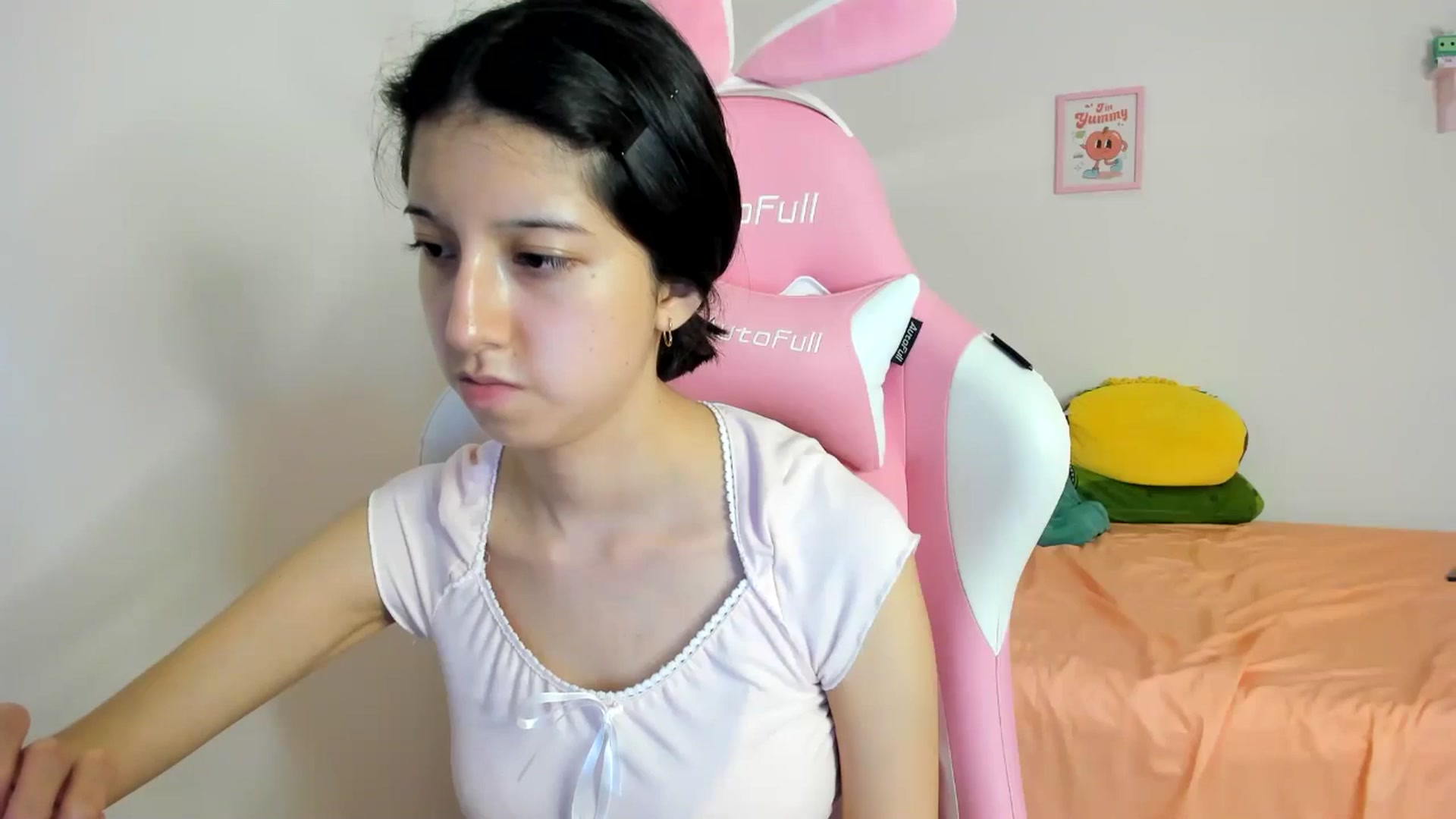 Gallery image thumbnail from Cherrycute666's myfreecams stream on, 08/02/2024, 08:04 image 10 of 20