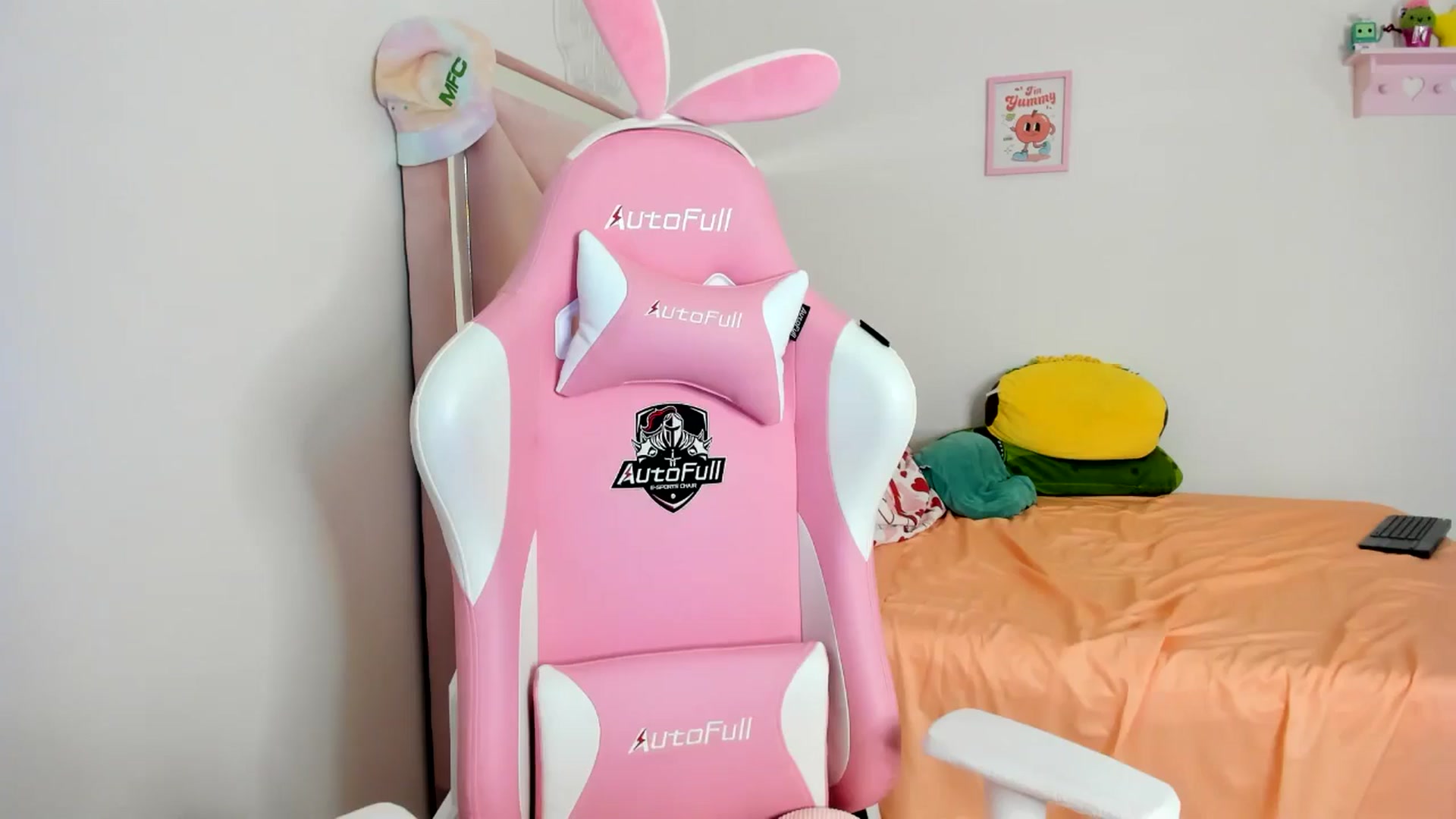 Gallery image thumbnail from Cherrycute666's myfreecams stream on, 08/02/2024, 08:04 image 20 of 20