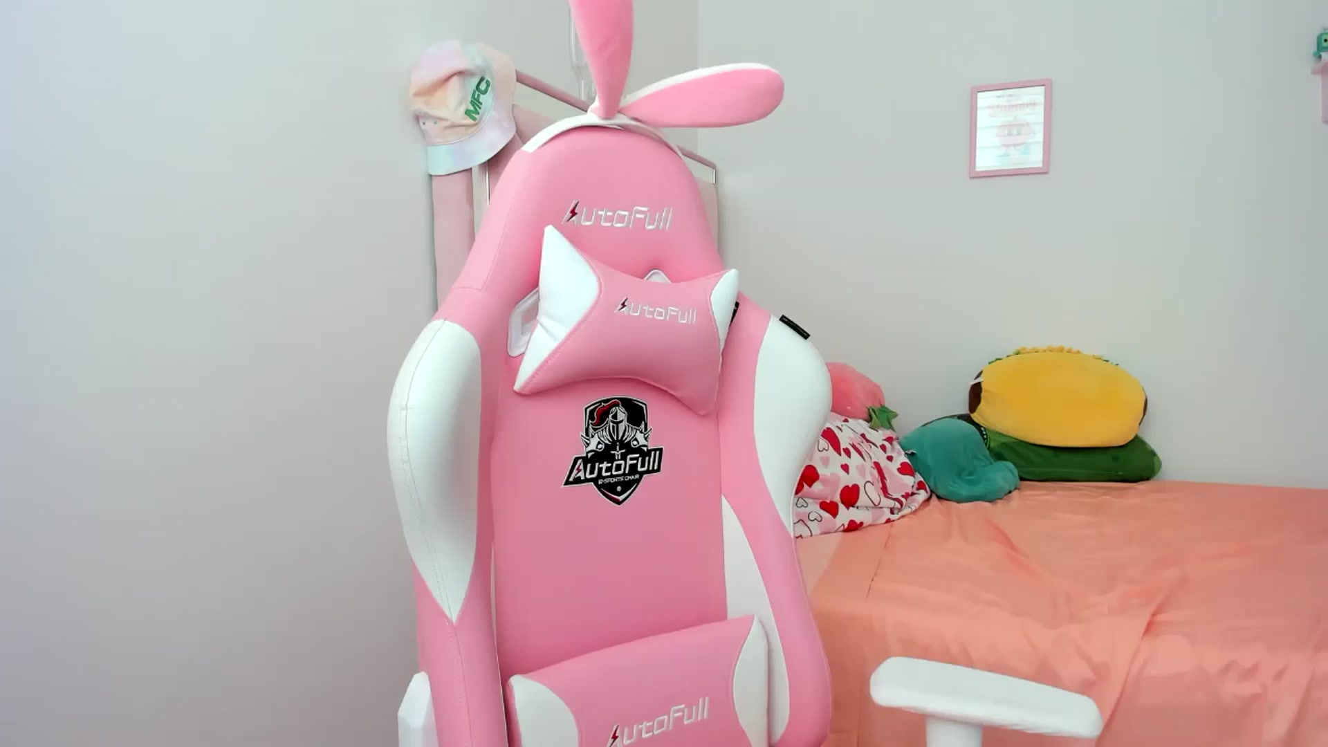 Gallery image thumbnail from Cherrycute666's myfreecams stream on, 08/02/2024, 20:09 image 9 of 20