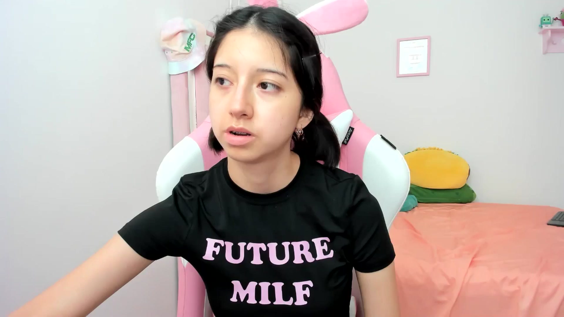 Gallery image thumbnail from Cherrycute666's myfreecams stream on, 08/02/2024, 20:09 image 10 of 20