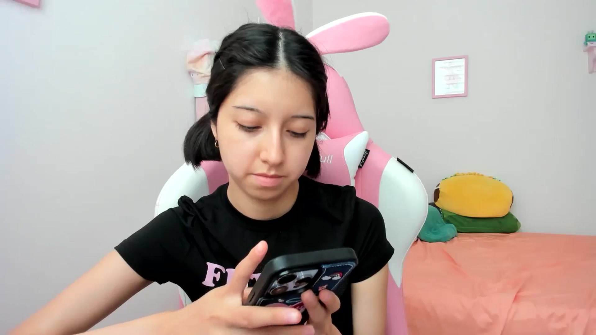 Gallery image thumbnail from Cherrycute666's myfreecams stream on, 08/02/2024, 20:09 image 3 of 20