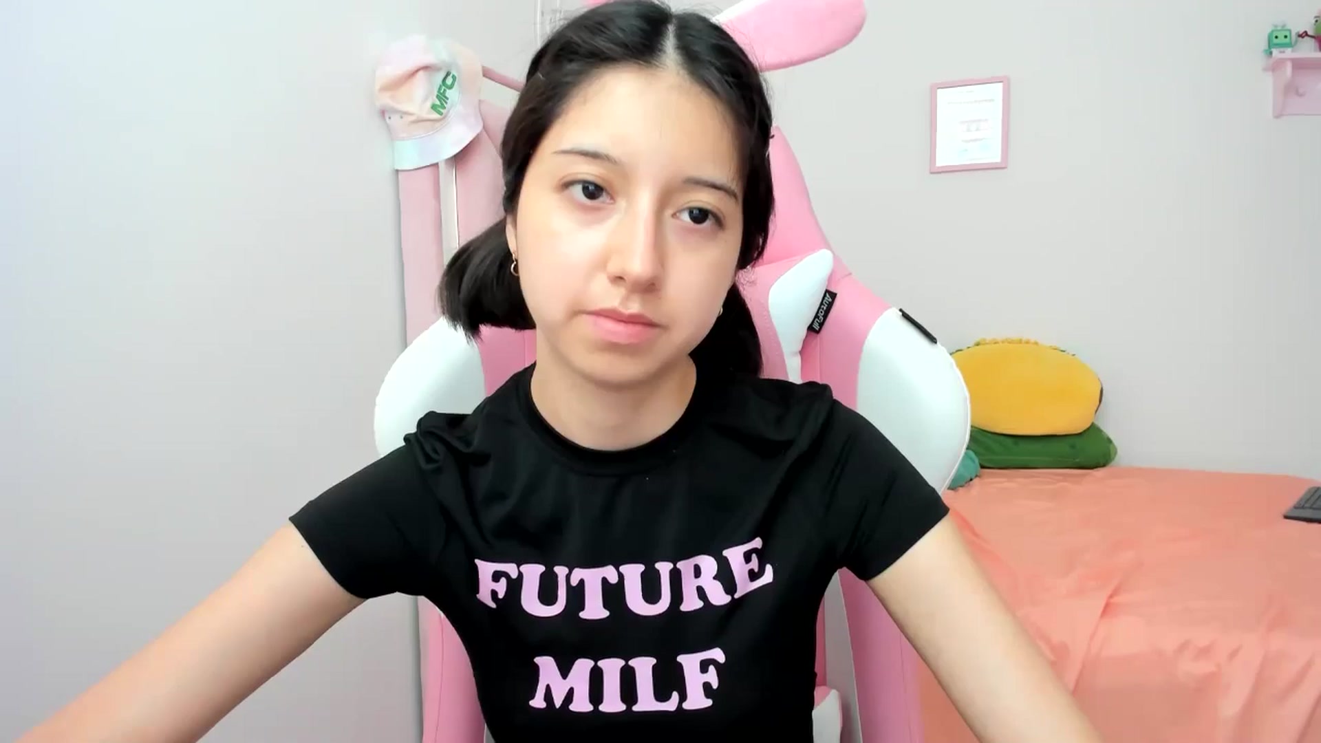 Gallery image thumbnail from Cherrycute666's myfreecams stream on, 08/02/2024, 20:09 image 14 of 20