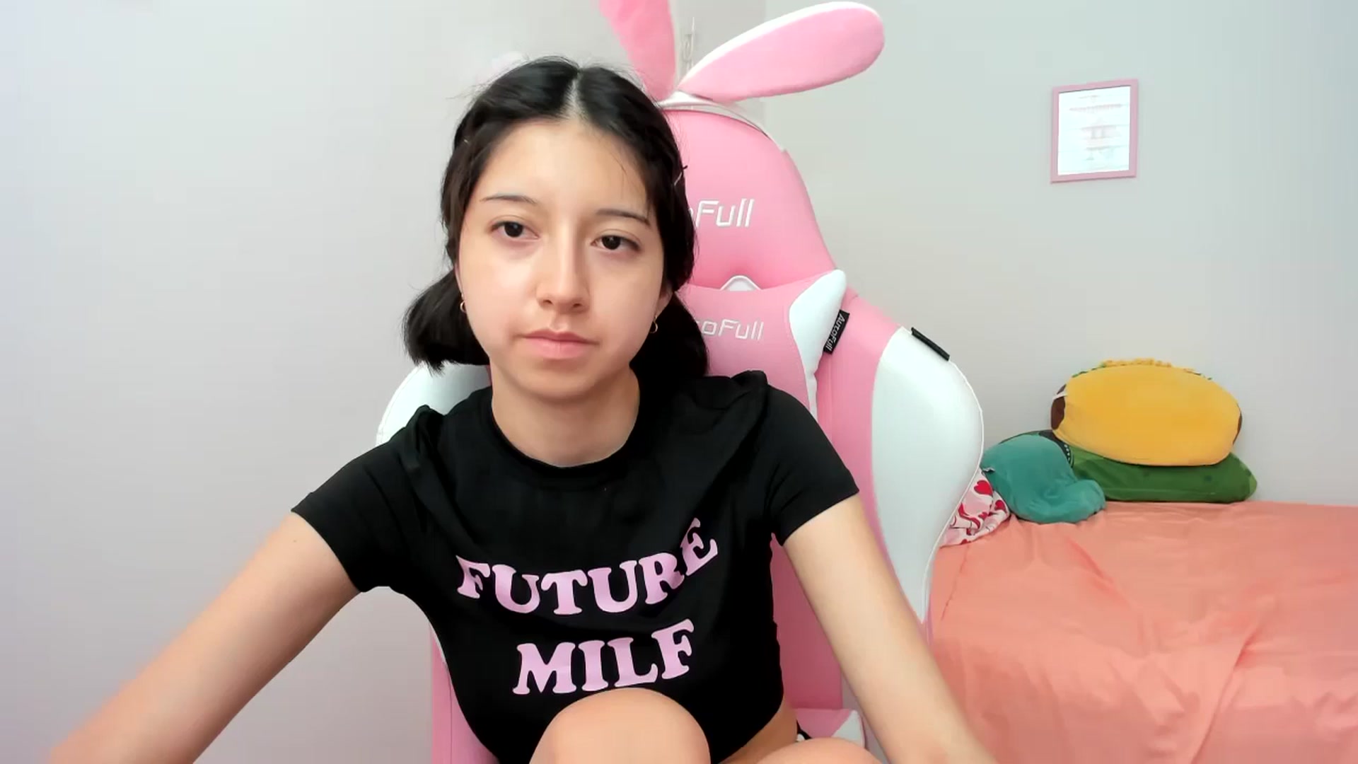 Gallery image thumbnail from Cherrycute666's myfreecams stream on, 08/02/2024, 21:35 image 3 of 20