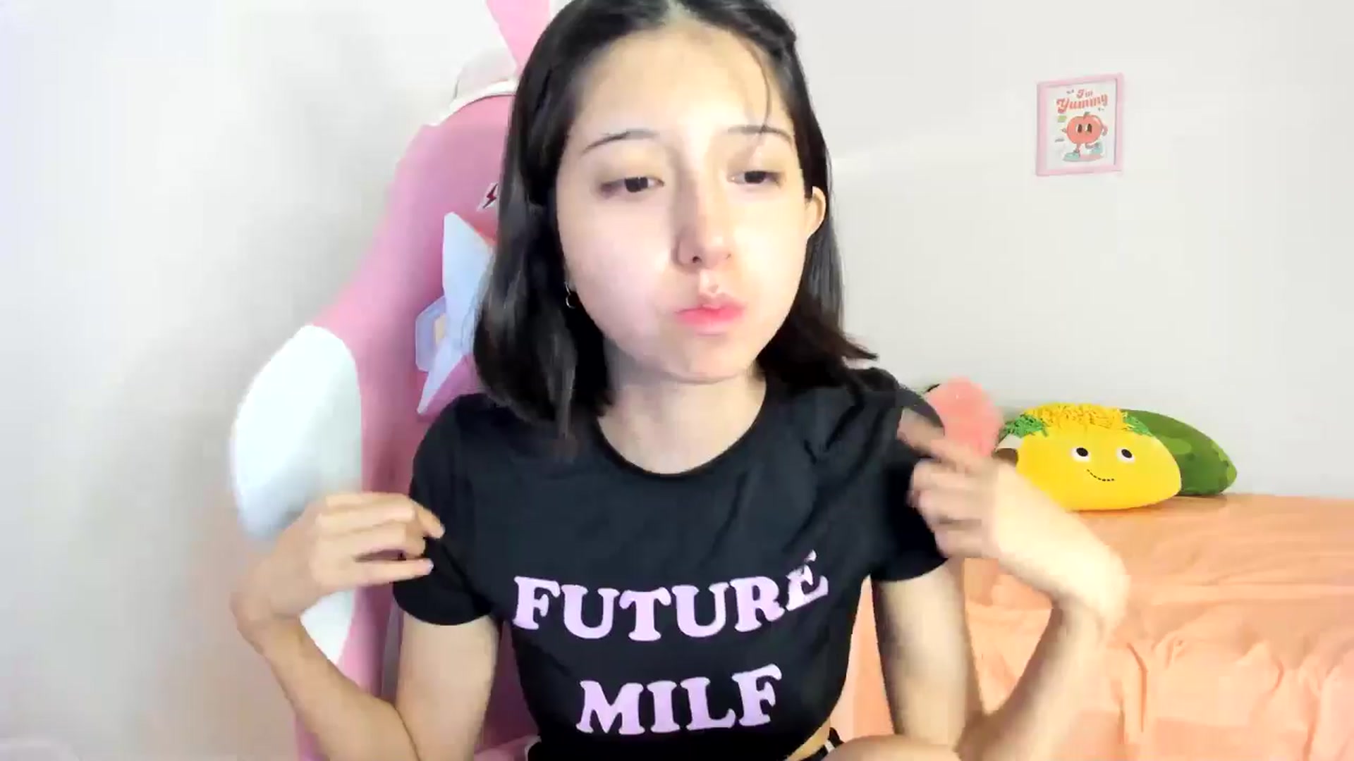 Gallery image thumbnail from Cherrycute666's myfreecams stream on, 08/03/2024, 02:22 image 10 of 20