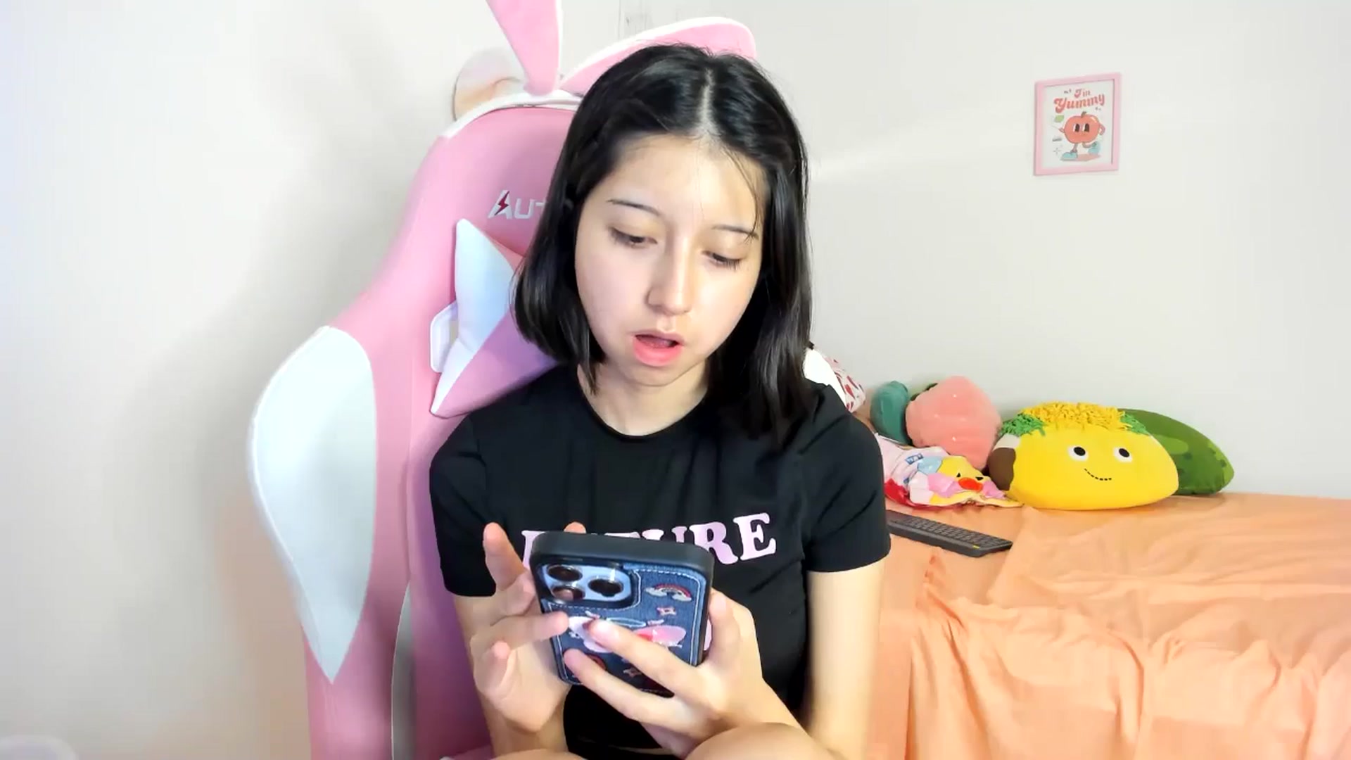 Gallery image thumbnail from Cherrycute666's myfreecams stream on, 08/03/2024, 02:22 image 12 of 20