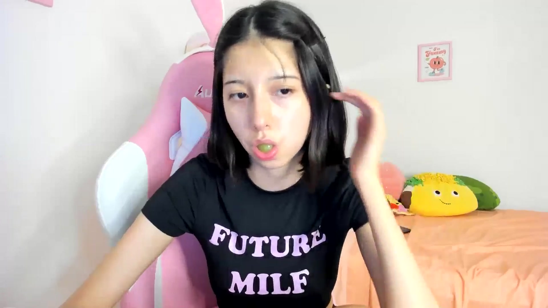 Gallery image thumbnail from Cherrycute666's myfreecams stream on, 08/03/2024, 02:22 image 16 of 20