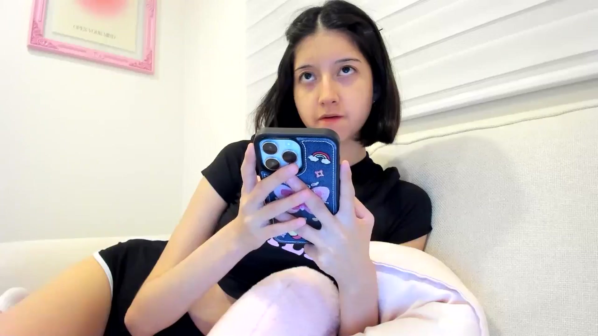 Gallery image thumbnail from Cherrycute666's myfreecams stream on, 08/03/2024, 05:34 image 6 of 20