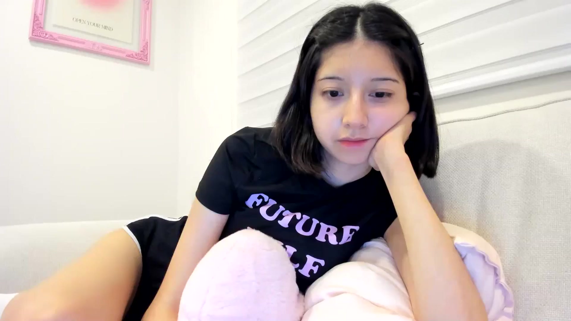 Gallery image thumbnail from Cherrycute666's myfreecams stream on, 08/03/2024, 05:34 image 18 of 20