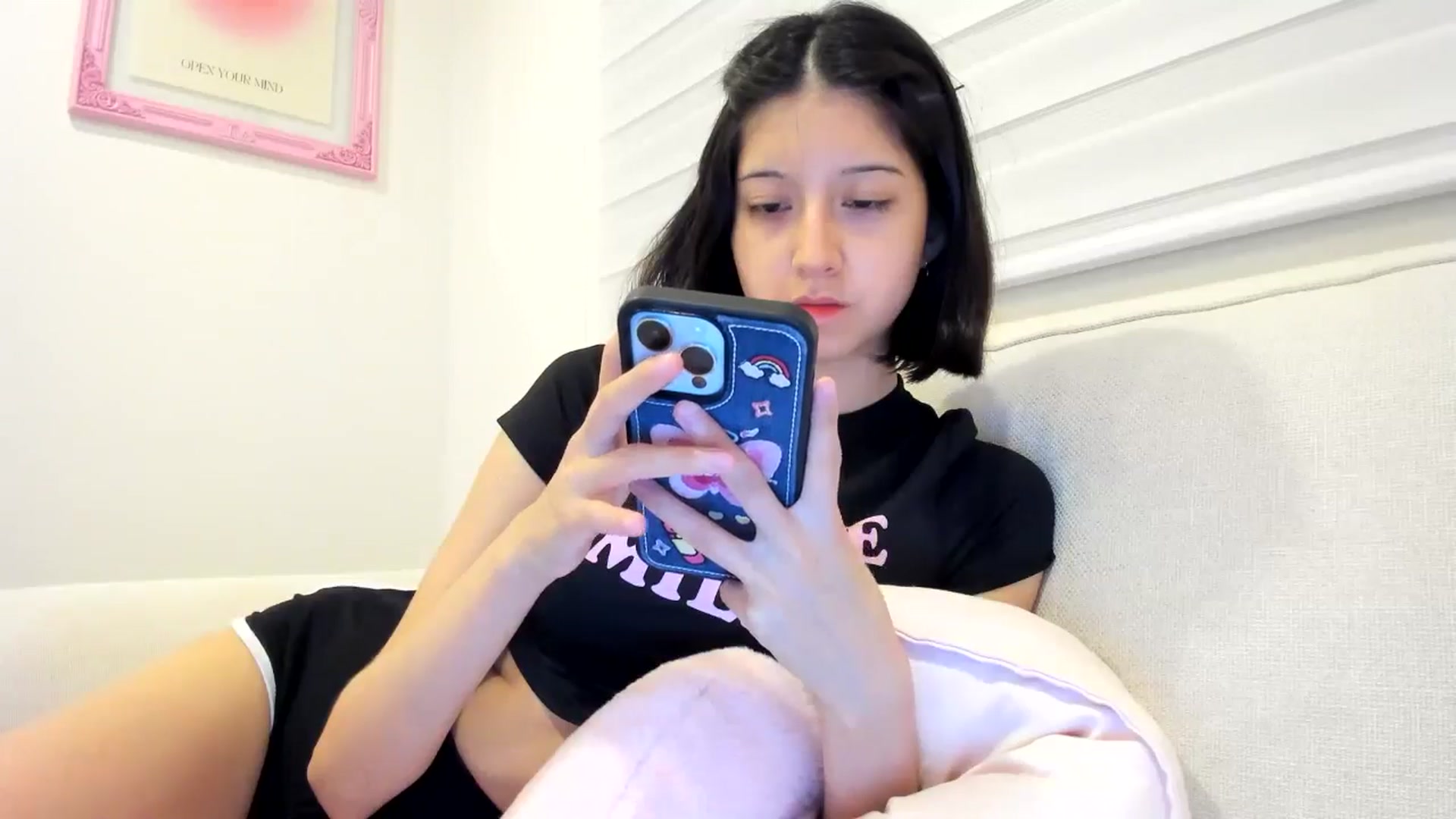Gallery image thumbnail from Cherrycute666's myfreecams stream on, 08/03/2024, 05:34 image 7 of 20