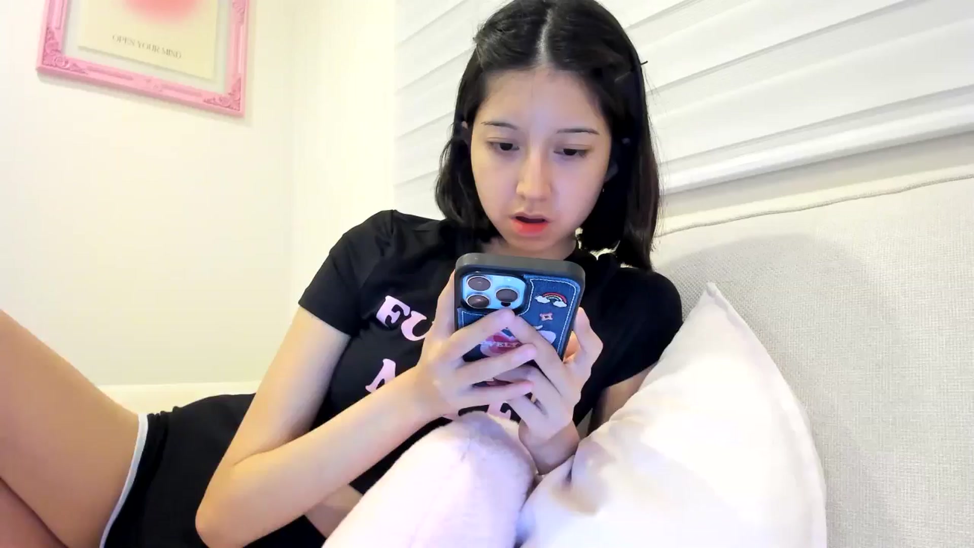 Gallery image thumbnail from Cherrycute666's myfreecams stream on, 08/03/2024, 05:34 image 1 of 20