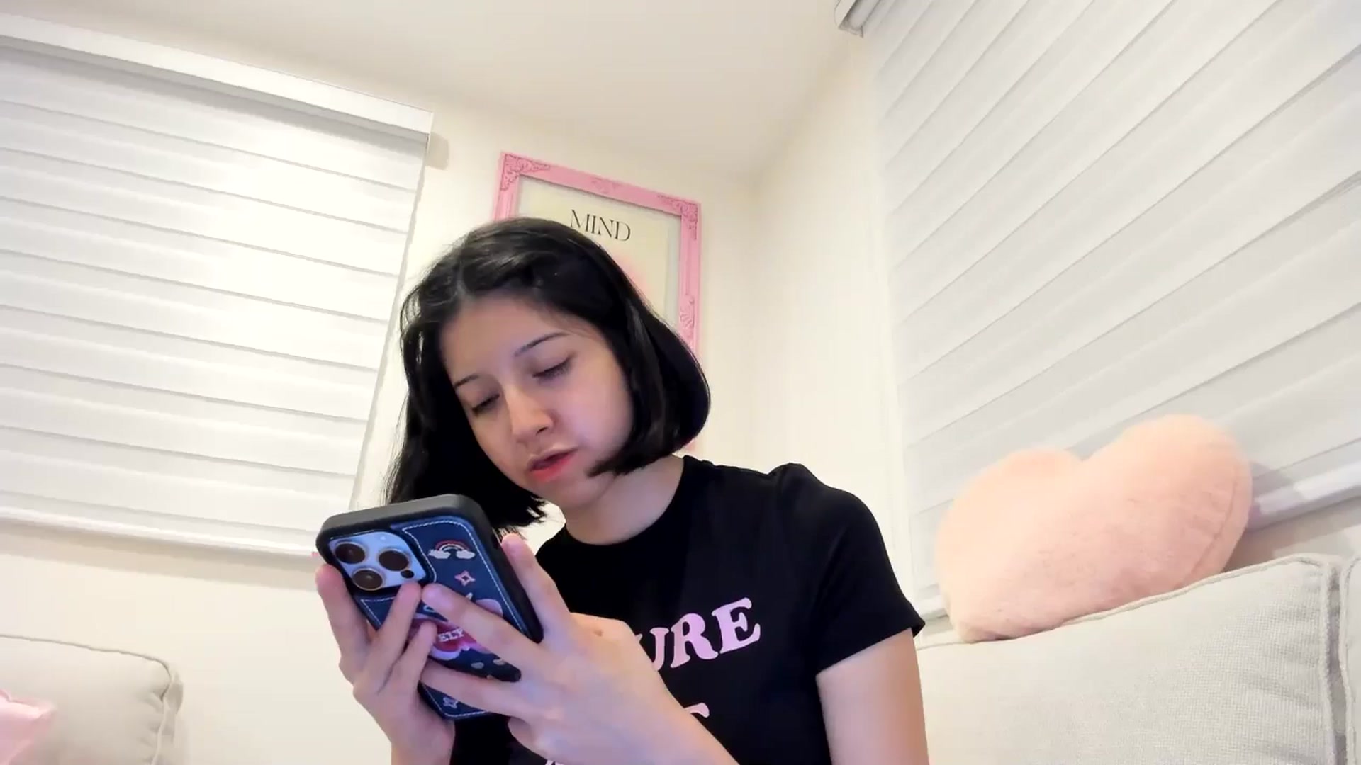 Gallery image thumbnail from Cherrycute666's myfreecams stream on, 08/03/2024, 07:16 image 17 of 20