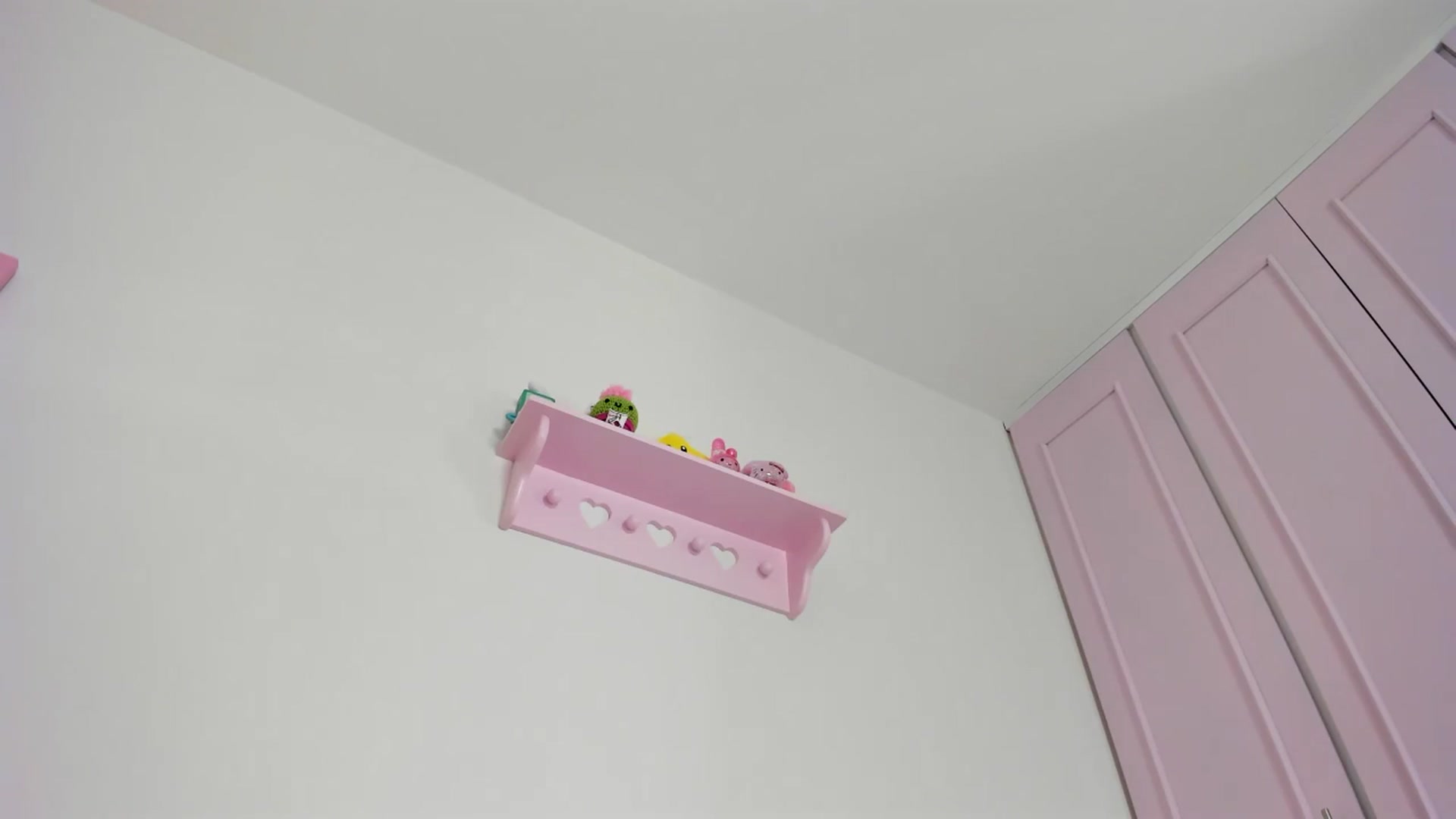 Gallery image thumbnail from Cherrycute666's myfreecams stream on, 08/03/2024, 10:45 image 15 of 20