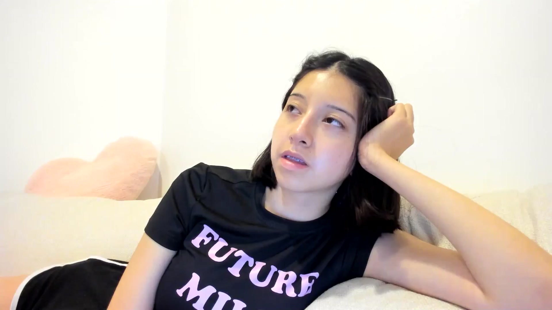 Gallery image thumbnail from Cherrycute666's myfreecams stream on, 08/03/2024, 10:45 image 9 of 20