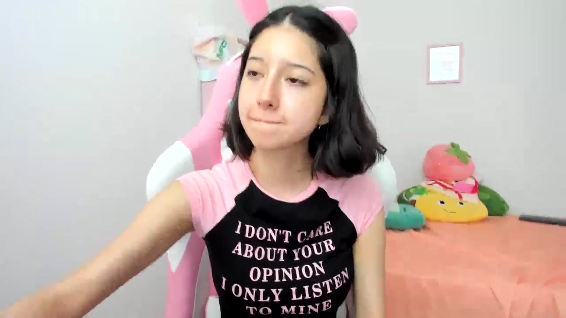 Gallery image thumbnail from Cherrycute666's myfreecams stream on, 08/03/2024, 20:50 image 8 of 20