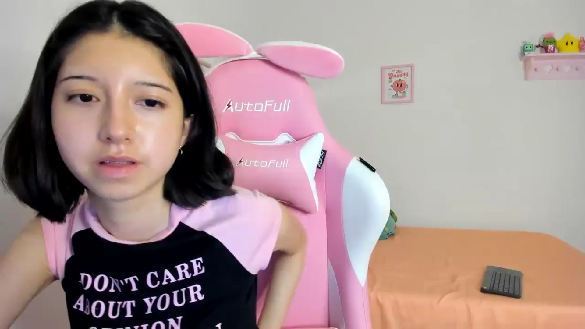 Gallery image thumbnail from Cherrycute666's myfreecams stream on, 08/04/2024, 05:41 image 2 of 20