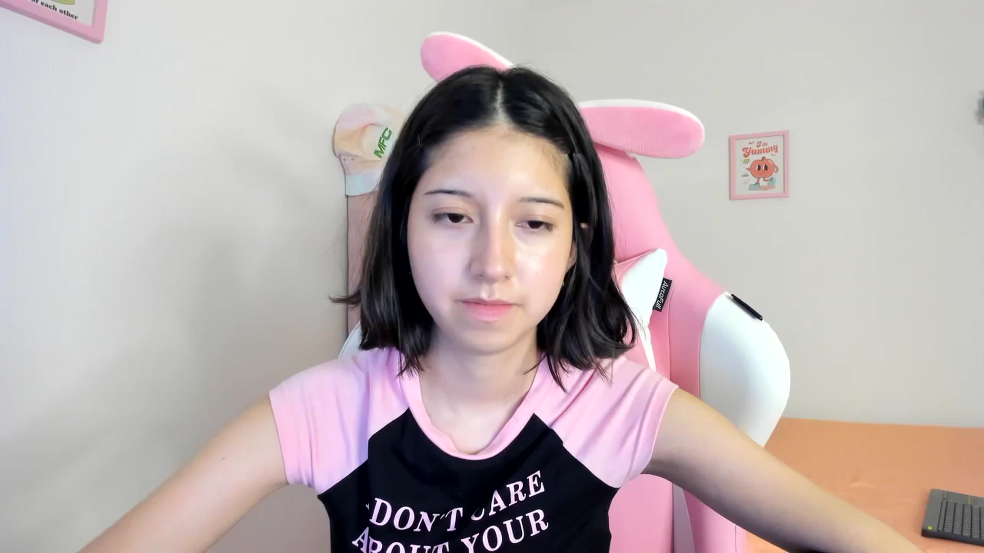 Gallery image thumbnail from Cherrycute666's myfreecams stream on, 08/04/2024, 05:41 image 18 of 20