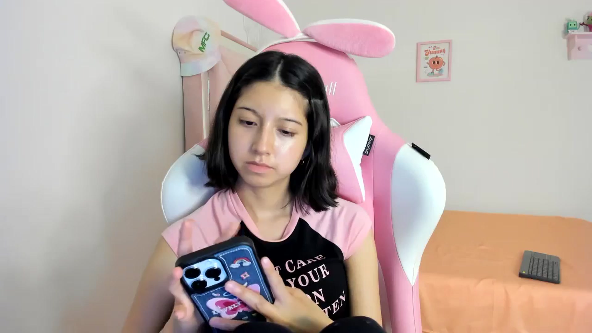 Gallery image thumbnail from Cherrycute666's myfreecams stream on, 08/04/2024, 05:41 image 11 of 20