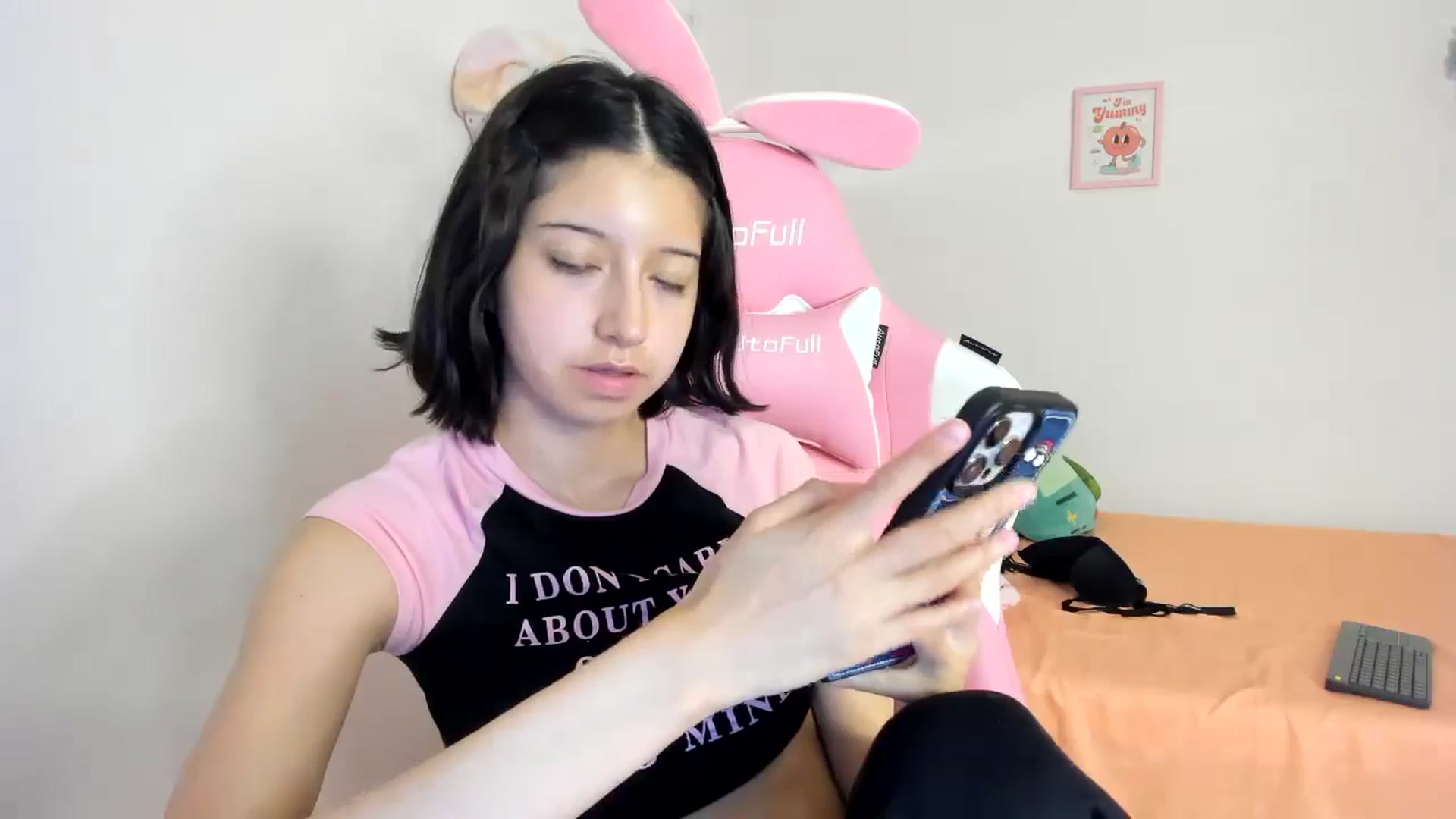 Gallery image thumbnail from Cherrycute666's myfreecams stream on, 08/04/2024, 05:41 image 6 of 20