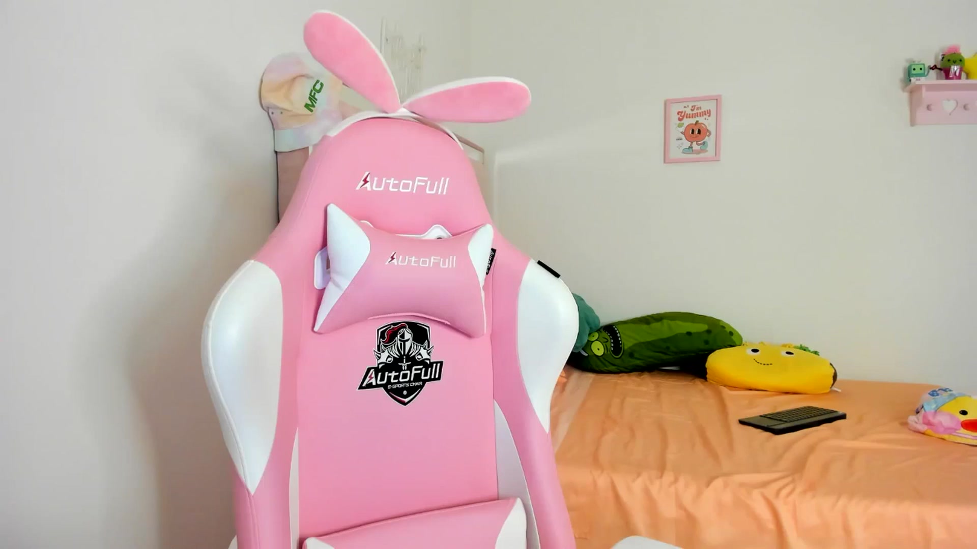 Gallery image thumbnail from Cherrycute666's myfreecams stream on, 08/04/2024, 11:07 image 18 of 20