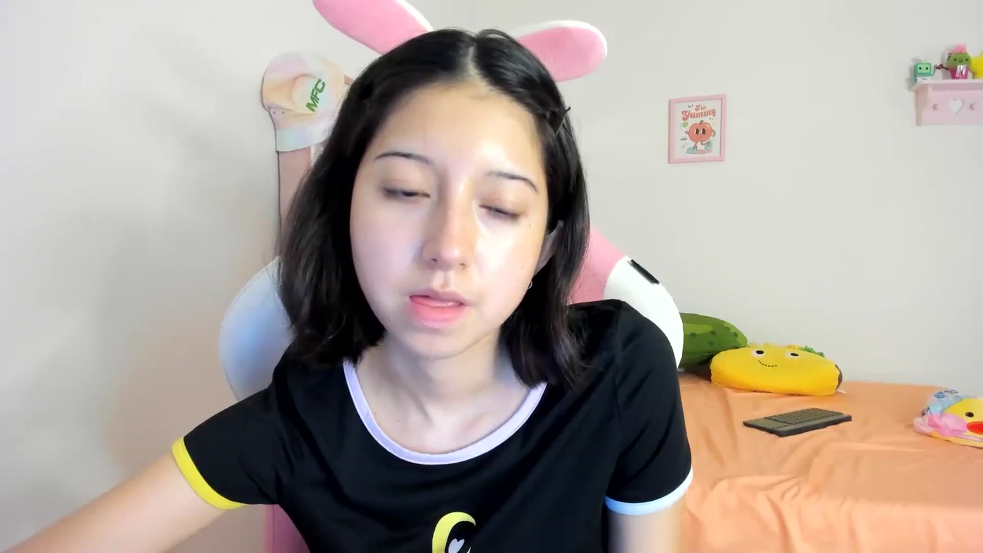 Gallery image thumbnail from Cherrycute666's myfreecams stream on, 08/04/2024, 11:07 image 19 of 20