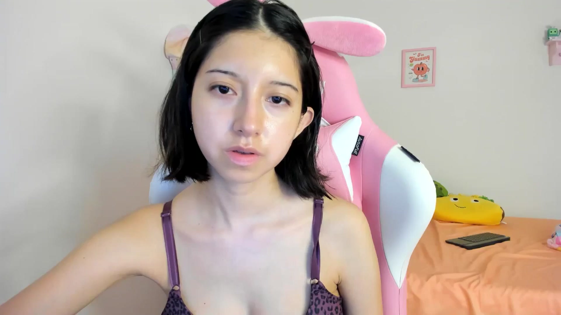 Gallery image thumbnail from Cherrycute666's myfreecams stream on, 08/04/2024, 11:07 image 4 of 20