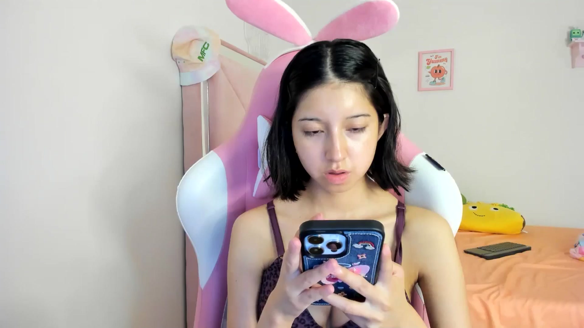 Gallery image thumbnail from Cherrycute666's myfreecams stream on, 08/04/2024, 11:07 image 6 of 20