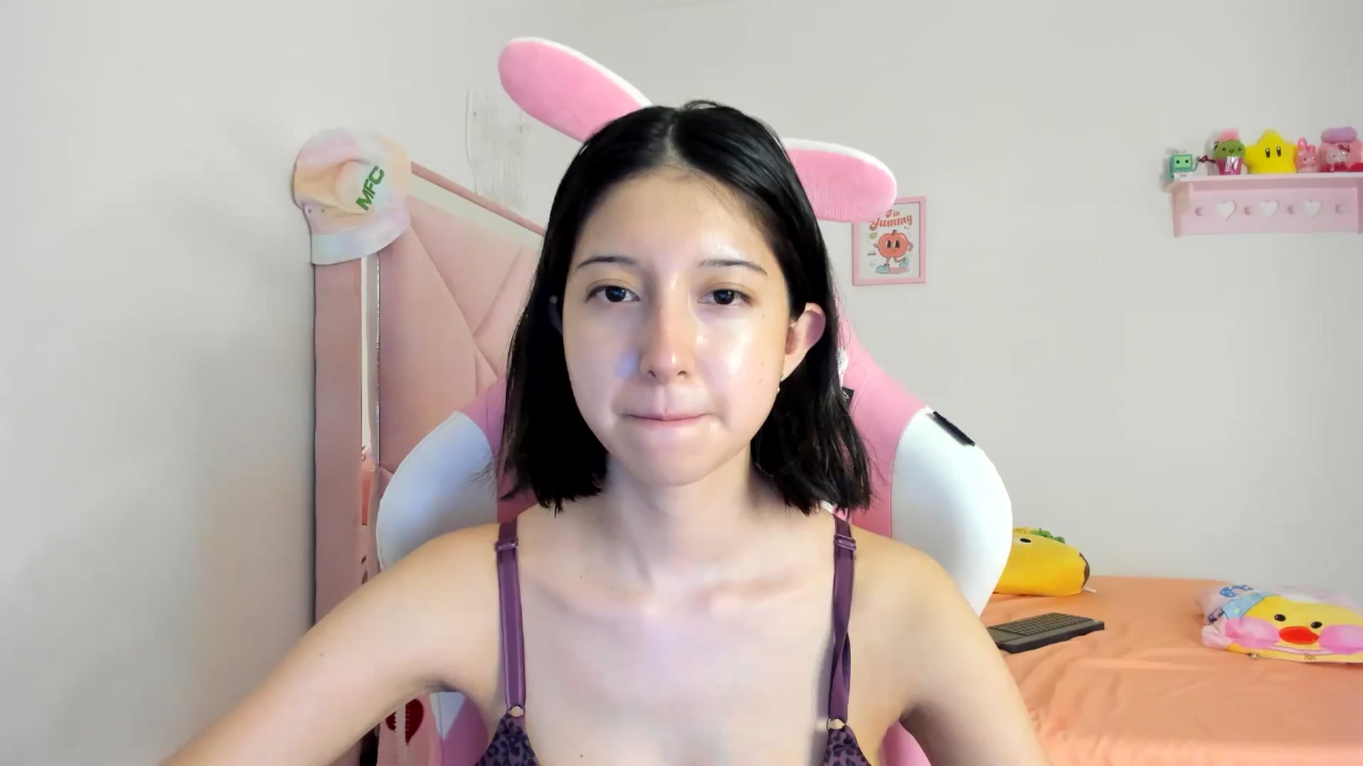 Gallery image thumbnail from Cherrycute666's myfreecams stream on, 08/04/2024, 11:07 image 1 of 20