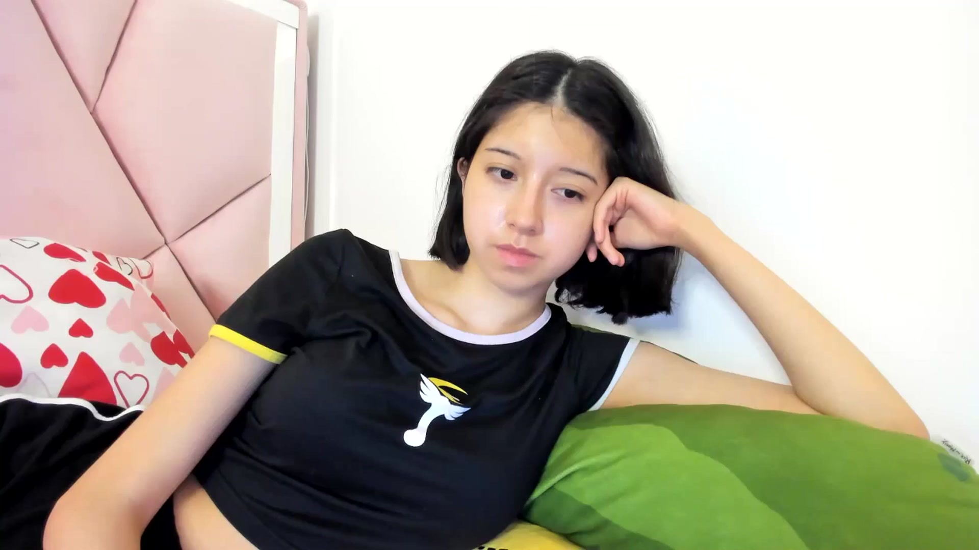 Gallery image thumbnail from Cherrycute666's myfreecams stream on, 08/05/2024, 01:35 image 6 of 20
