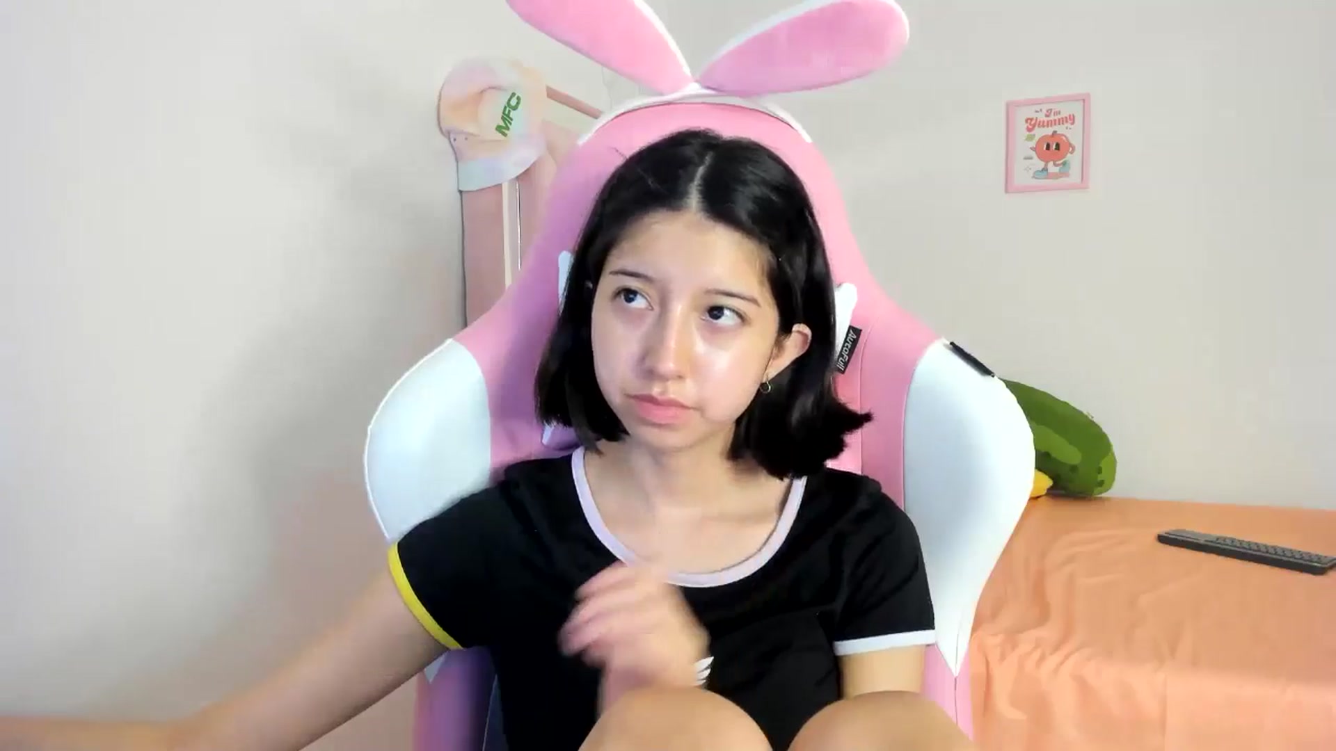 Gallery image thumbnail from Cherrycute666's myfreecams stream on, 08/05/2024, 02:27 image 18 of 20