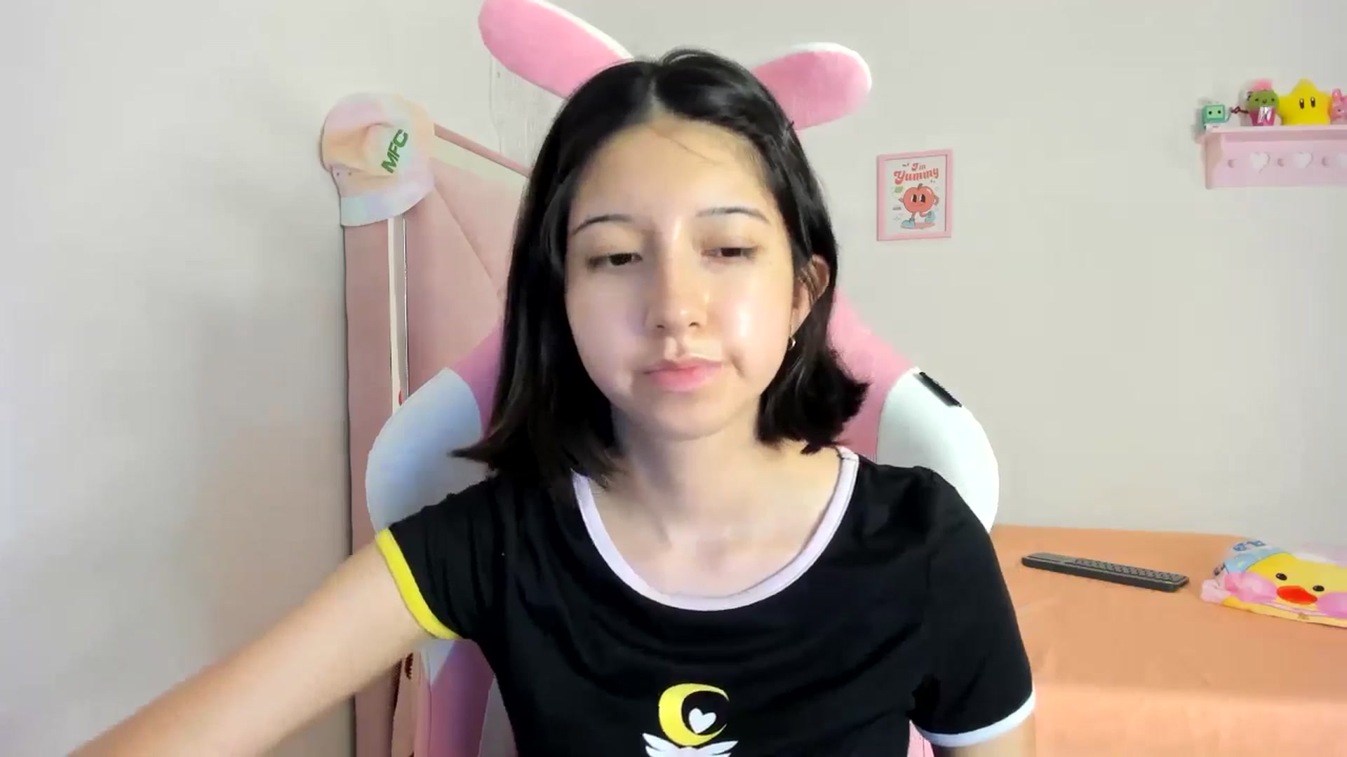 Gallery image thumbnail from Cherrycute666's myfreecams stream on, 08/05/2024, 05:24 image 11 of 20