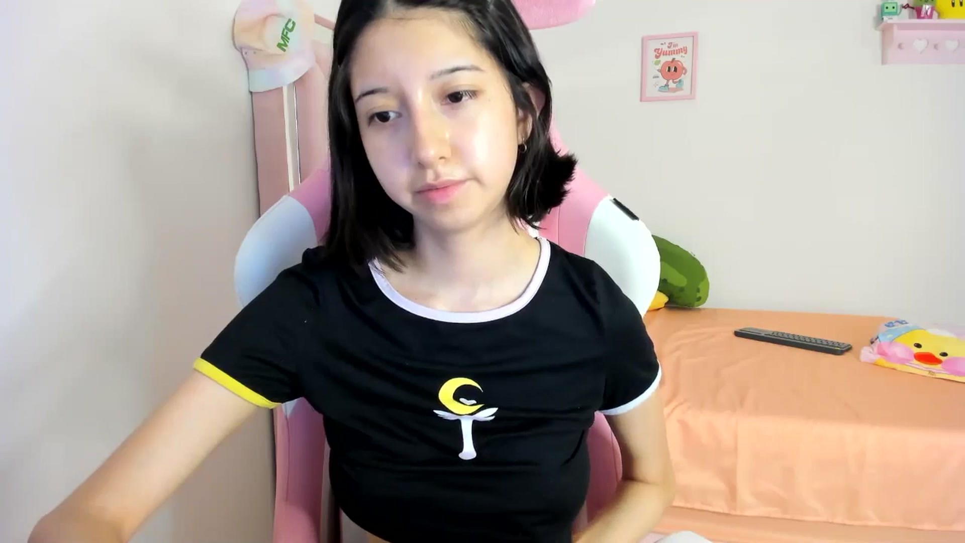 Gallery image thumbnail from Cherrycute666's myfreecams stream on, 08/05/2024, 05:24 image 6 of 20