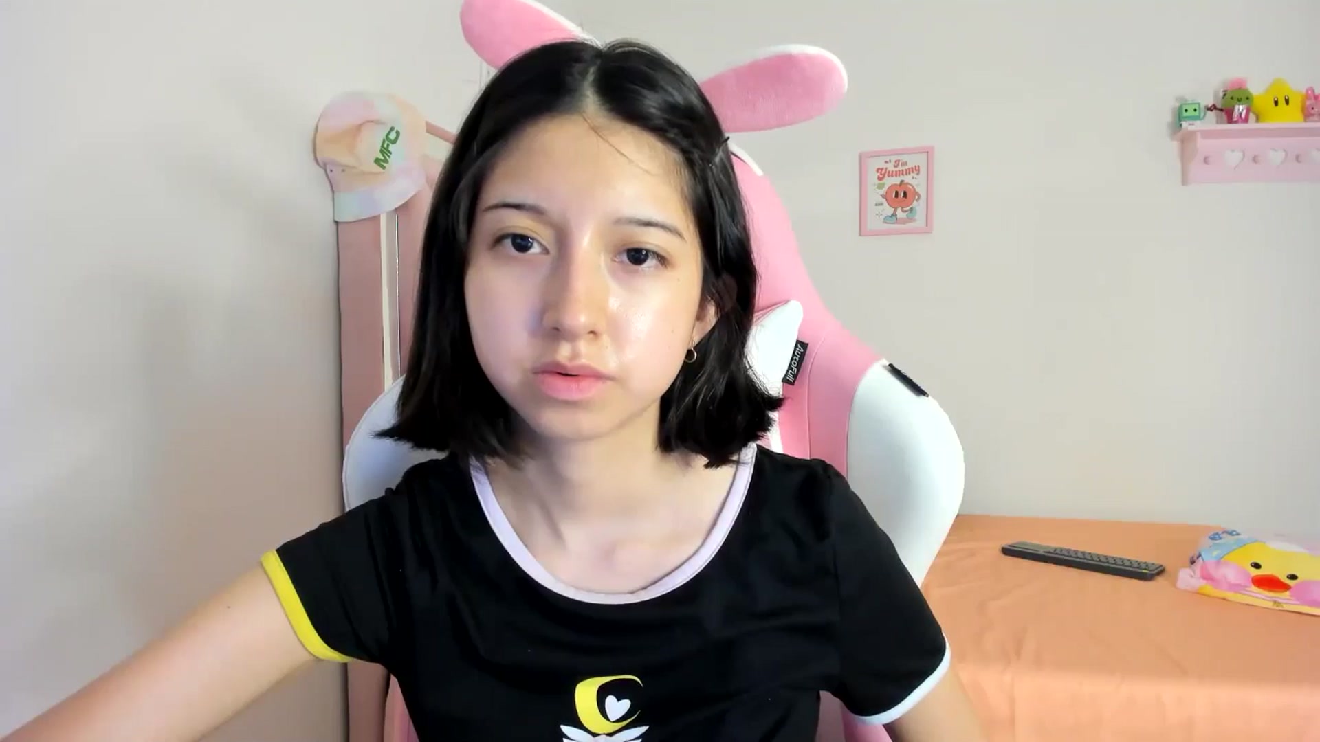 Gallery image thumbnail from Cherrycute666's myfreecams stream on, 08/05/2024, 05:24 image 12 of 20
